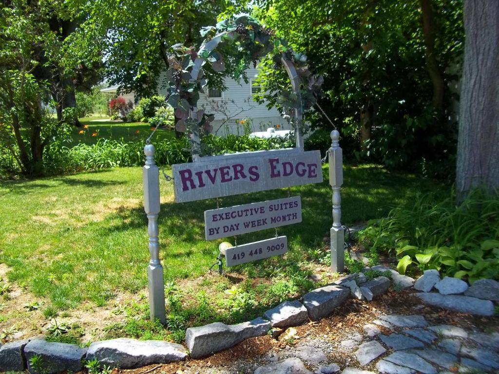 The Rivers Edge Executive Suites Tiffin Екстериор снимка