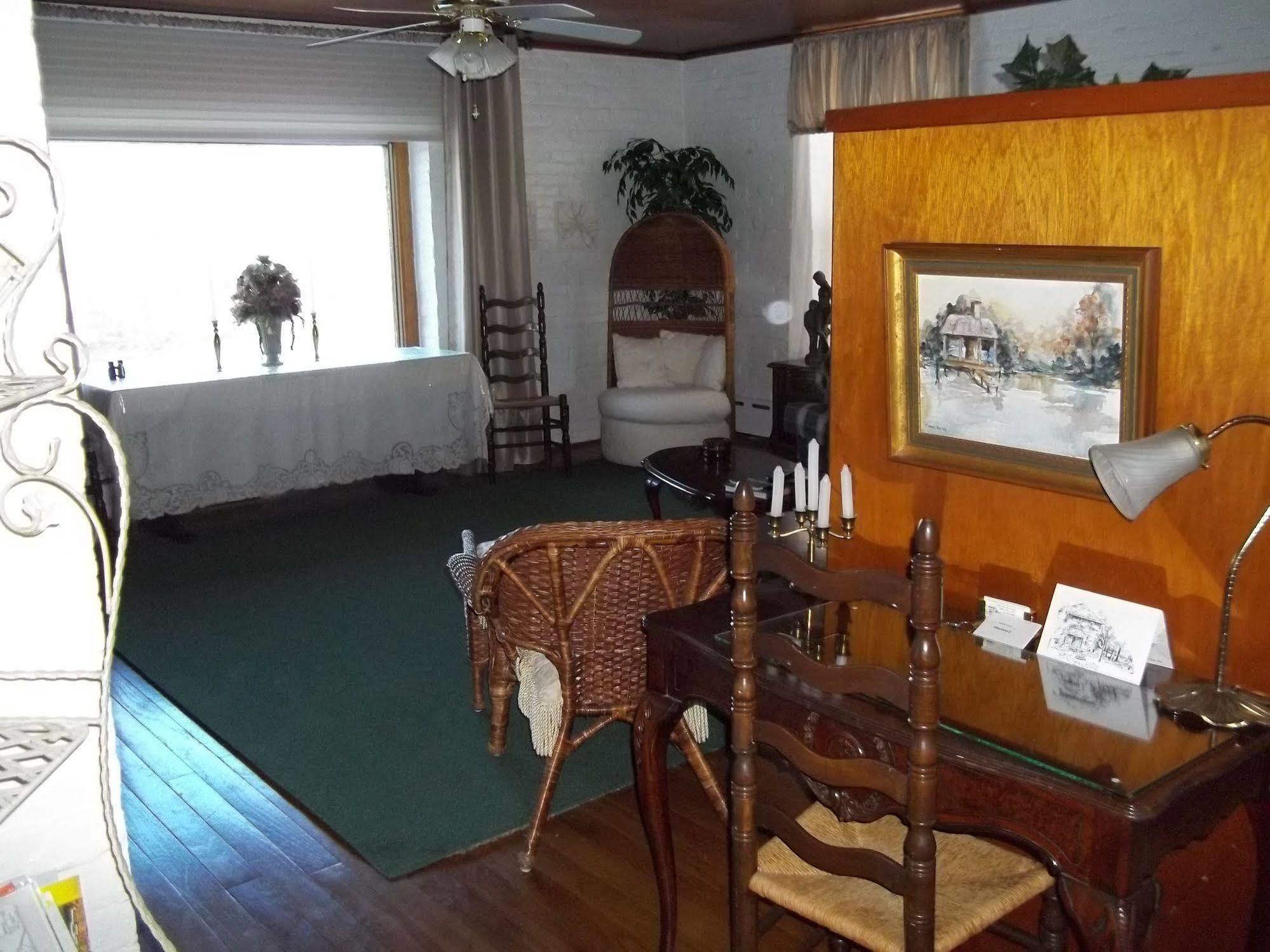 The Rivers Edge Executive Suites Tiffin Екстериор снимка