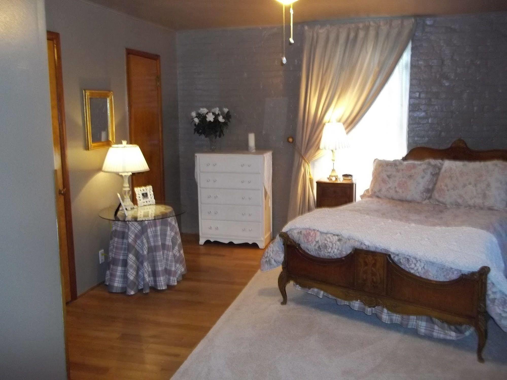 The Rivers Edge Executive Suites Tiffin Екстериор снимка